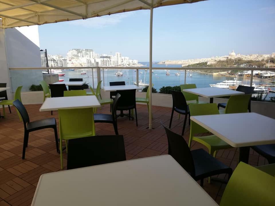 โรงแรมเคนเนดี้ โนวา Gzira ภายนอก รูปภาพ